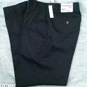 New Bill Blass men’s navy pants